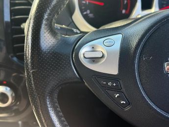 NISSAN JUKE 1.6 Tekna Euro 5 (s/s) 5dr