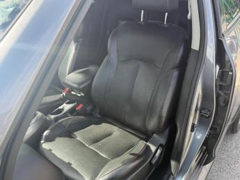 NISSAN JUKE 1.6 Tekna Euro 5 (s/s) 5dr