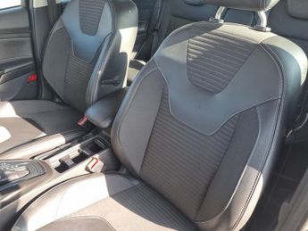 FORD FOCUS 1.0 T EcoBoost Titanium X