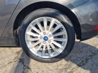 FORD FOCUS 1.0 T EcoBoost Titanium X