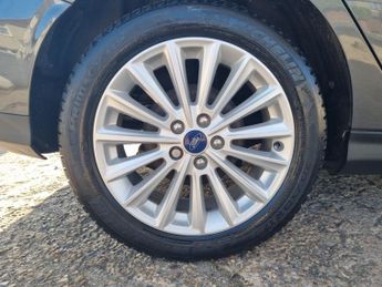 FORD FOCUS 1.0 T EcoBoost Titanium X