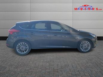 FORD FOCUS 1.0 T EcoBoost Titanium X