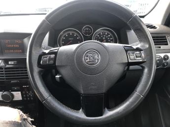 VAUXHALL ASTRA 1.8 i 16v Design