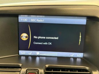 VOLVO XC60 2.4 D4 R-Design Lux Nav AWD Euro 5 (s/s) 5dr
