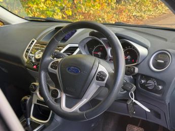 FORD FIESTA 1.4 Titanium 5dr
