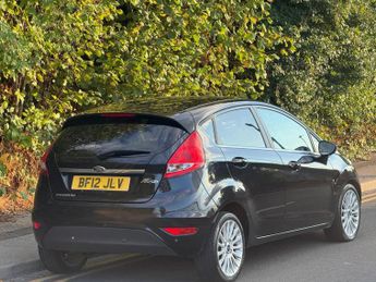 FORD FIESTA 1.4 Titanium 5dr