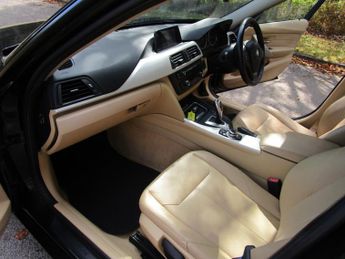 BMW 3 SERIES 2.0 320d SE Touring - Auto - Beige Leather - 7 Services