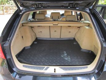 BMW 3 SERIES 2.0 320d SE Touring - Auto - Beige Leather - 7 Services