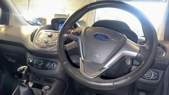 FORD TRANSIT COURIER 1.5 TDCi Trend Diesel Black 5dr SATNAV+NO VAT+CLEAN+WORK READY