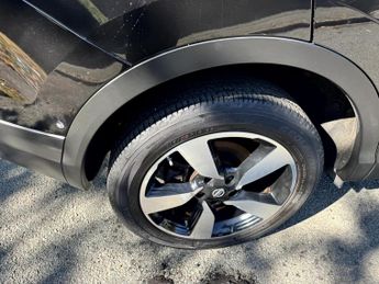 NISSAN QASHQAI 1.2 DIG-T N-Connecta