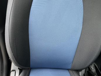 HYUNDAI I10 1.2 I10 SE 1.2 A/T (BLUE INT) +SS