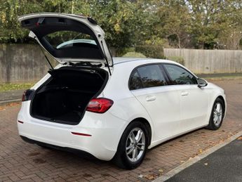 MERCEDES-BENZ A CLASS 1.5 A180d SE