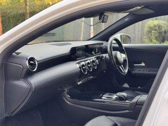 MERCEDES-BENZ A CLASS 1.5 A180d SE