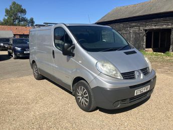 Renault Trafic 2.0 dCi SL29 eco PX to clear