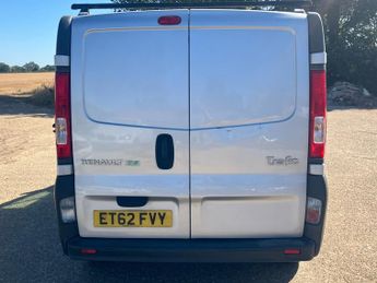 RENAULT TRAFIC 2.0 dCi SL29 eco PX to clear