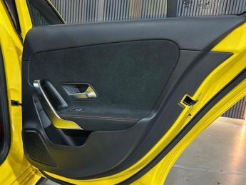 MERCEDES-BENZ A CLASS 2.0 A35 AMG SpdS DCT 4MATIC Euro 6 (s/s) 5dr