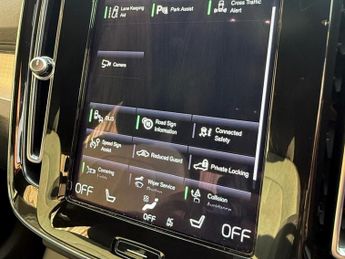 VOLVO XC40 1.5 Plus T4 (211 hp) Auto