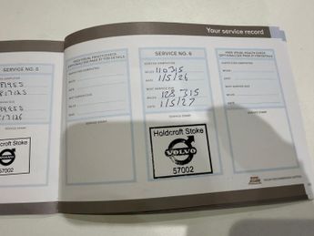 VOLVO XC40 1.5 Plus T4 (211 hp) Auto