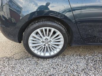VAUXHALL ASTRA 1.4 i Turbo Elite