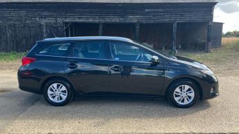TOYOTA AURIS 1.8 VVT-h Excel