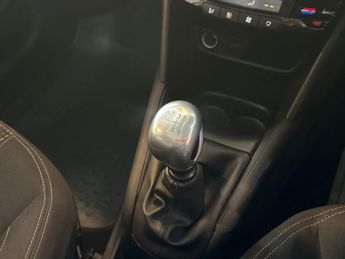 PEUGEOT 208 1.5 BlueHDi Tech Edition