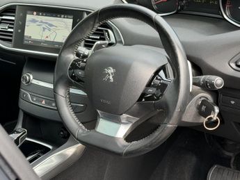 PEUGEOT 308 1.2 PureTech GPF Allure