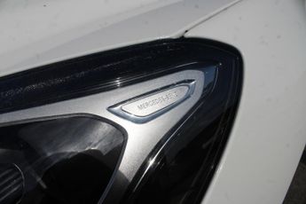 MERCEDES-BENZ SLC 2.1 SLC250d AMG Line