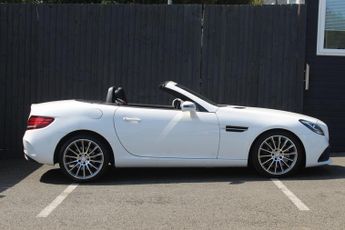 MERCEDES-BENZ SLC 2.1 SLC250d AMG Line