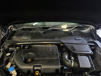 LAND ROVER DISCOVERY SPORT 2.0 TD4 HSE Dynamic Lux