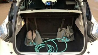 RENAULT ZOE Dynamique Intens Electric Automatic White 5dr LOW TAX+SATNAV+8 S