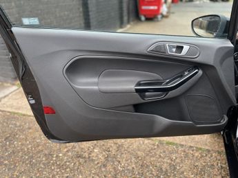 FORD FIESTA 1.3 Zetec