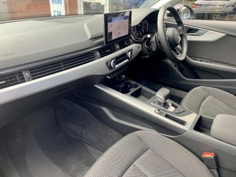 AUDI A4 AVANT 2.0 TDI 35 Technik