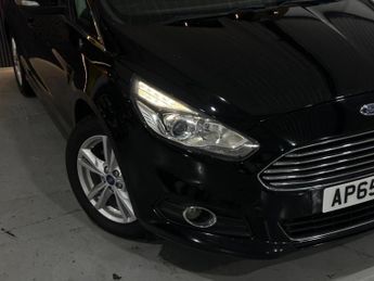 FORD S-MAX 2.0 TDCi Titanium Powershift Euro 6 (s/s) 5dr