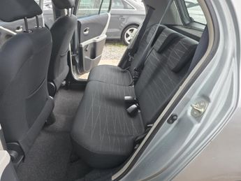 TOYOTA YARIS 1.3 T Spirit
