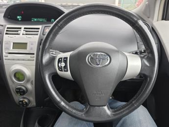 TOYOTA YARIS 1.3 T Spirit