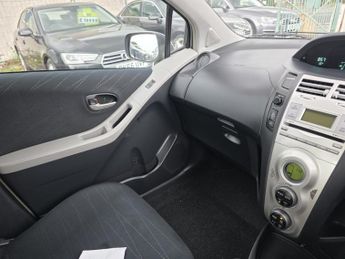 TOYOTA YARIS 1.3 T Spirit