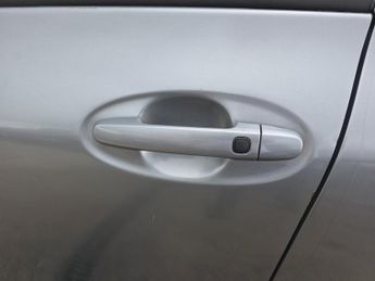 TOYOTA YARIS 1.3 T Spirit