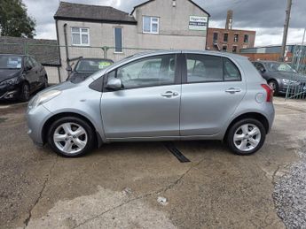 TOYOTA YARIS 1.3 T Spirit