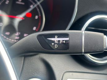 MERCEDES-BENZ C CLASS 2.1 C220d Sport (Premium) G-Tronic+ Euro 6 (s/s) 4dr