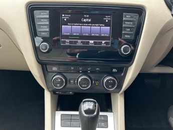 SKODA OCTAVIA 1.6 TDI Elegance