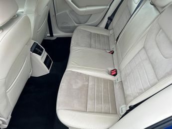 SKODA OCTAVIA 1.6 TDI Elegance