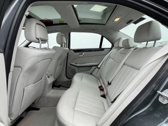 MERCEDES-BENZ E CLASS 2.1 E220 BlueTEC AMG Night Edition