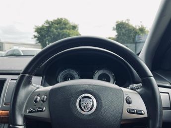 JAGUAR XF 3.0d S V6 Luxury Saloon 4dr Diesel Auto