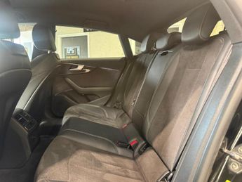 AUDI A5 2.0 TFSI 35 Black Edition