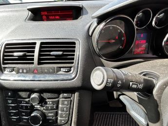 VAUXHALL MERIVA 1.7 CDTi Exclusiv Auto Euro 5 5dr