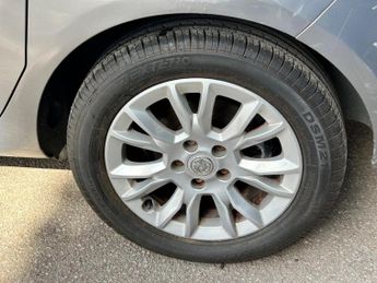 VAUXHALL MERIVA 1.7 CDTi Exclusiv Auto Euro 5 5dr
