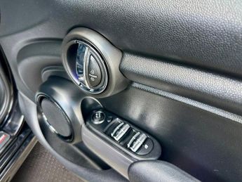 MINI HATCH 1.5 Cooper Sport Steptronic Euro 6 (s/s) 5dr