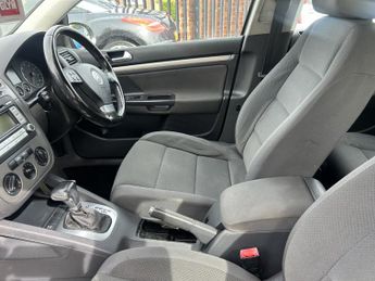 VOLKSWAGEN GOLF 1.6 FSI Match