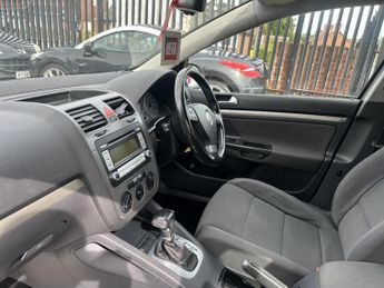 VOLKSWAGEN GOLF 1.6 FSI Match