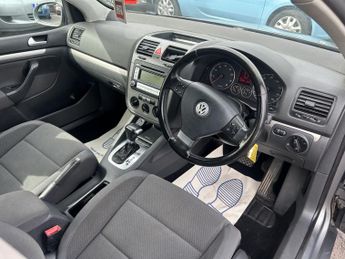 VOLKSWAGEN GOLF 1.6 FSI Match